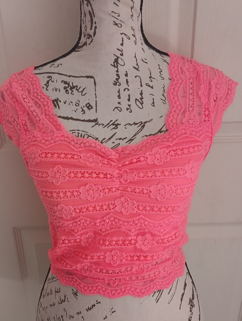 NWT Charlotte Russe Pink Lace Crochet Cropped Top